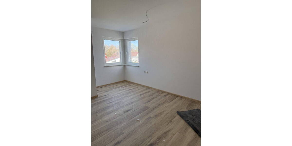 Etagenwohnung Crailsheim - 3 Zimmer, 102 m&sup2;, 1.260&euro; | Angebot:26203888