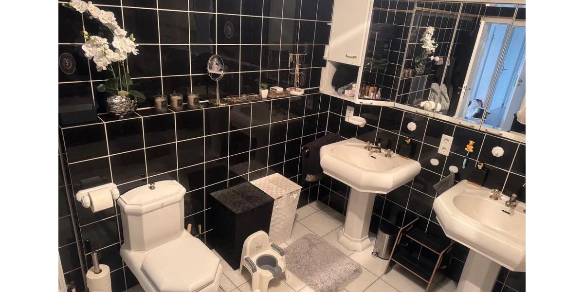Dachgeschoßwohnung Bayreuth Meyernberg - 5 Zimmer, 160 m&sup2;, 2.097&euro; | Angebot:26563231
