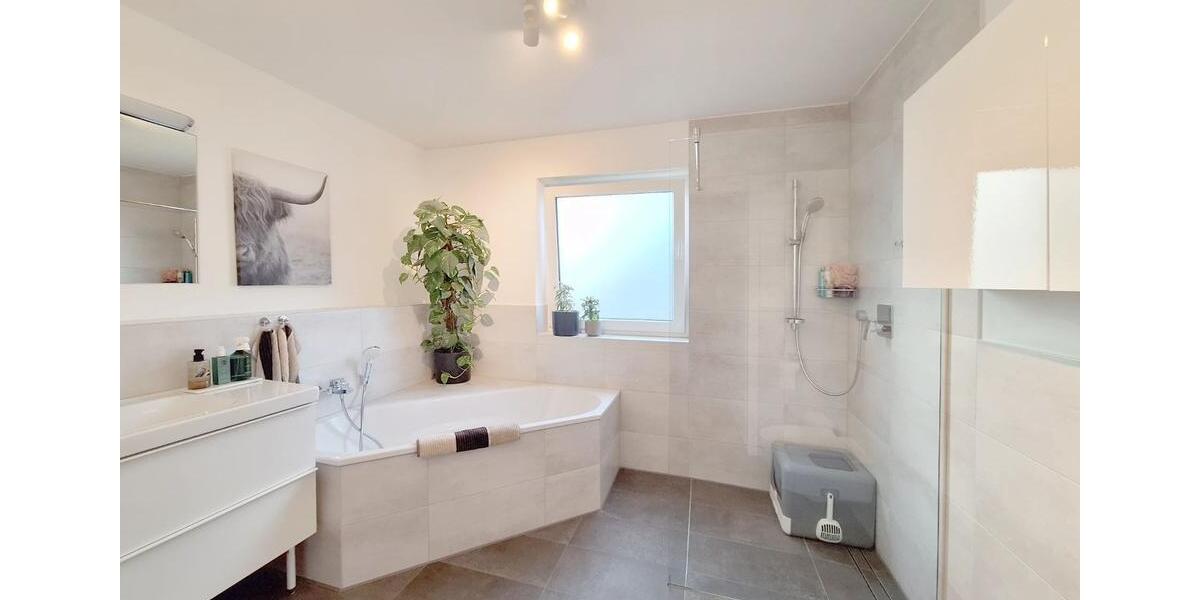 Erdgeschoßwohnung Köln Porz - 4 Zimmer, 109 m&sup2;, 1.744&euro; | Angebot:25887551