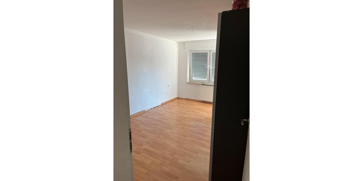 Erdgeschoßwohnung Ebersbach an der Fils - 3 Zimmer, 80 m&sup2;, 1.100&euro; | Angebot:26550327