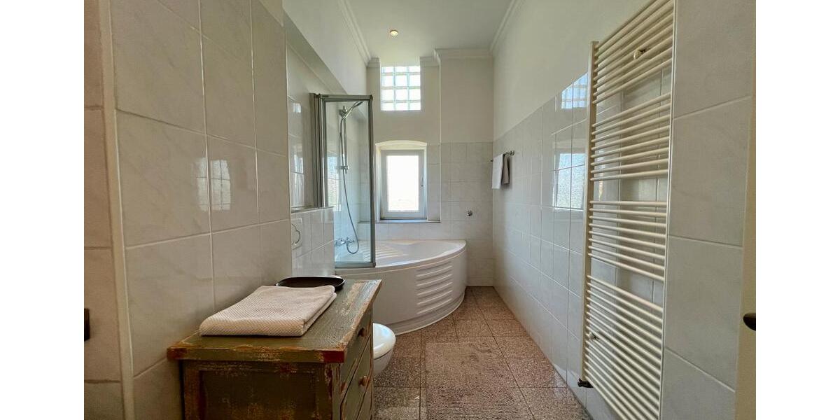 Wohnen auf Zeit Düsseldorf Stadtbezirk 3 - 2 Zimmer, 72 m&sup2;, 1.595&euro; | Angebot:25326248