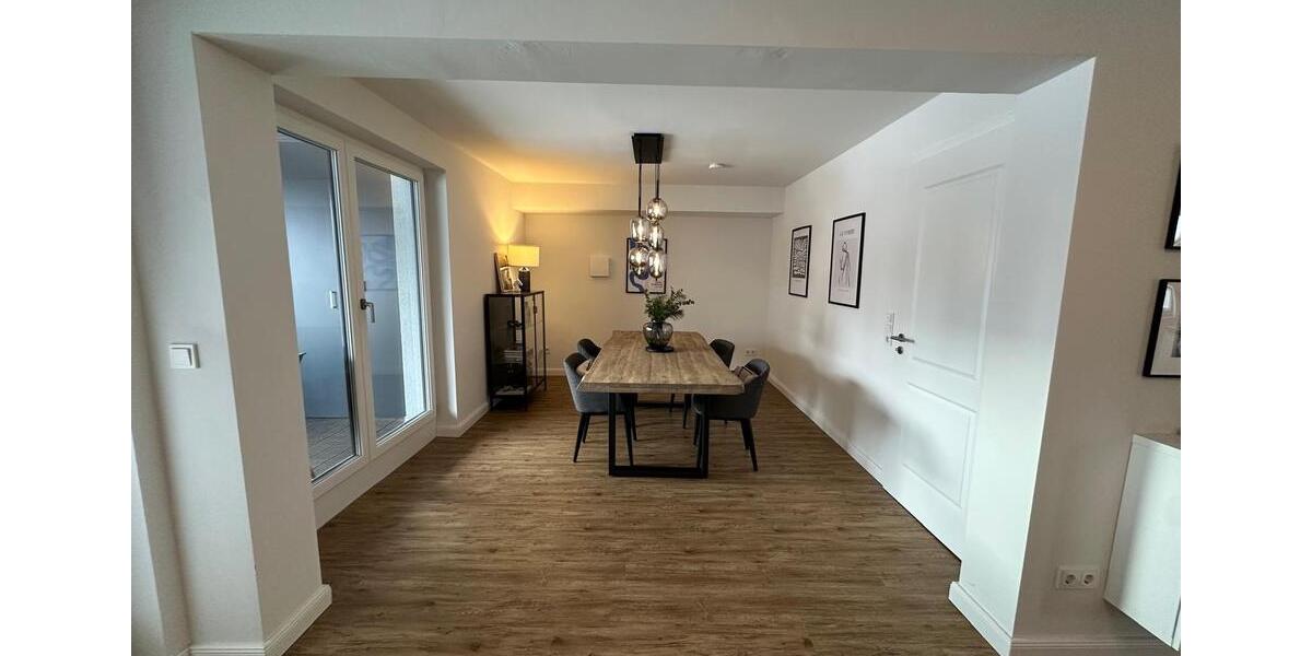 Maisonette-Whg. 138 qm in Zeven m. EBK, Loggia u. Carport 4 zimmer