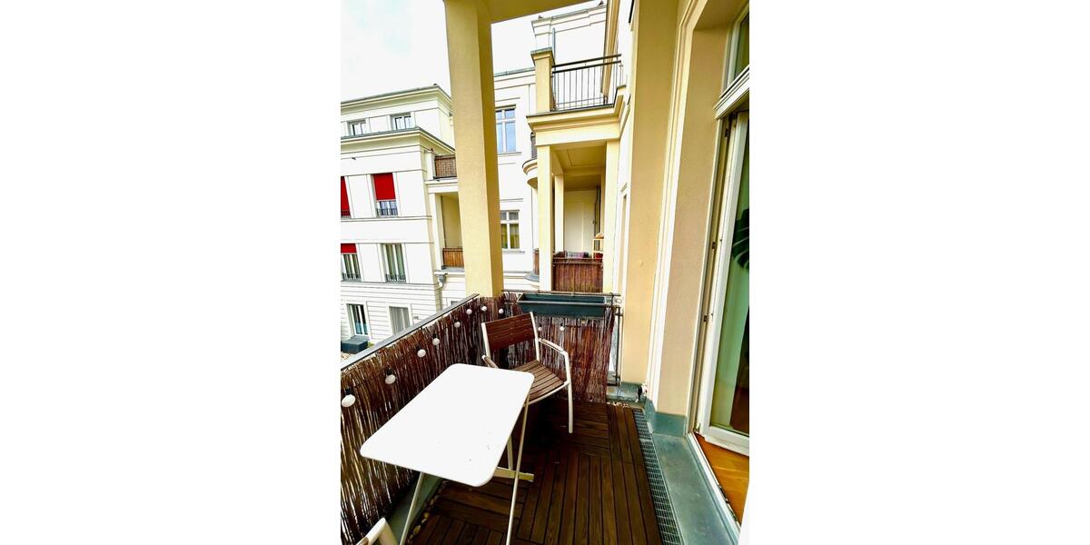 Luxus Appartment innerhalb einer kleinen WG 1 zimmer