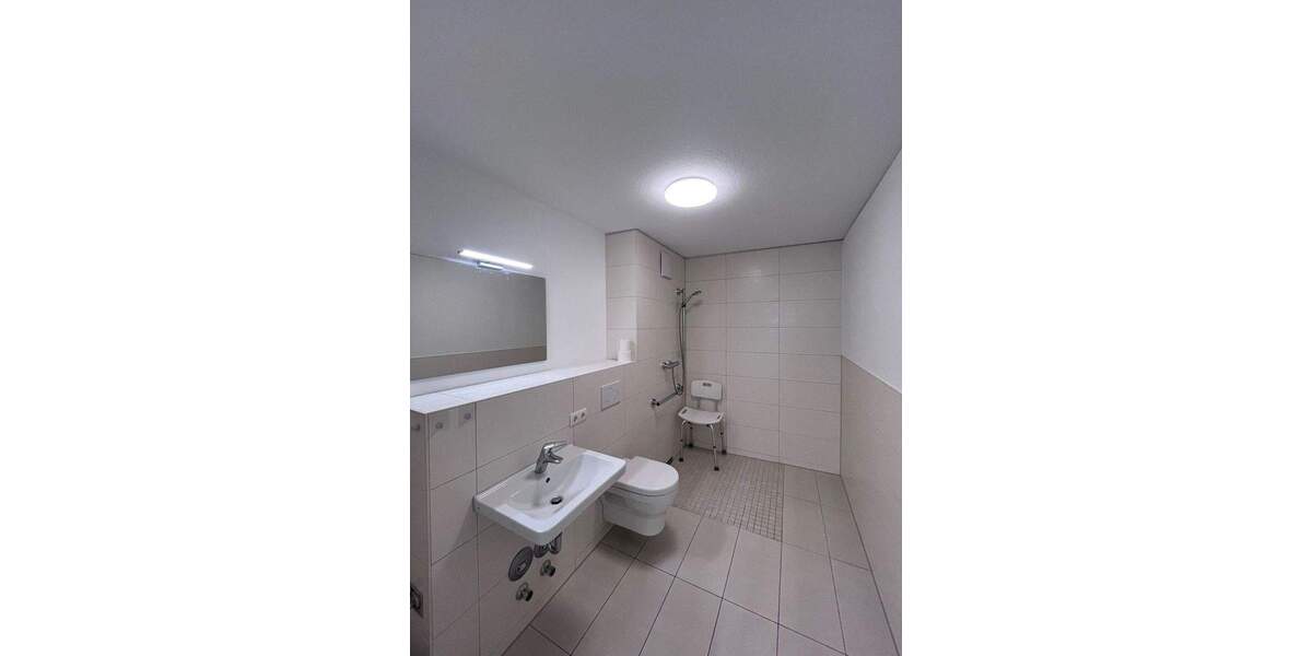 Etagenwohnung Nürnberg Steinbühl - 2 Zimmer, 65 m&sup2;, 830&euro; | Angebot:26015961