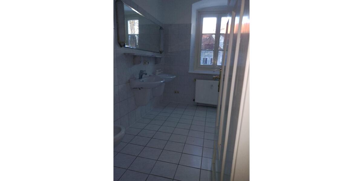 Erdgeschoßwohnung Au in der Hallertau - 6 Zimmer, 120 m&sup2;, 850&euro; | Angebot:24624698