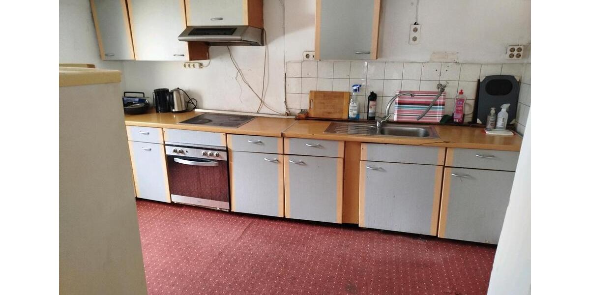 Wohnen auf Zeit Geldersheim - 8 Zimmer, 150 m&sup2;, 350&euro; | Angebot:26303500