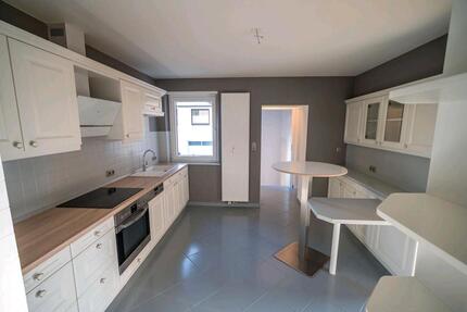 Wohnung Hünfeld - 4 Zimmer, 120 m&sup2;, 660&euro; | Angebot:25054313