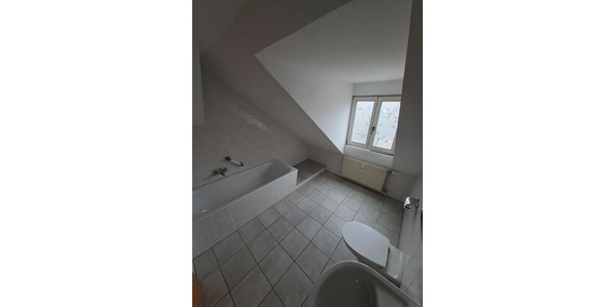 Dachgeschoßwohnung Freital - 2 Zimmer, 52 m&sup2;, 349&euro; | Angebot:24983862