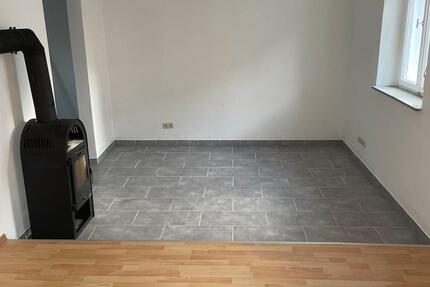 Haus Mitterteich - 2 Zimmer, 65 m&sup2;, 750&euro; | Angebot:26408429