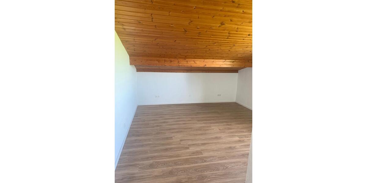 Dachgeschoßwohnung Lengenwang - 2 Zimmer, 90 m&sup2;, 810&euro; | Angebot:25868429