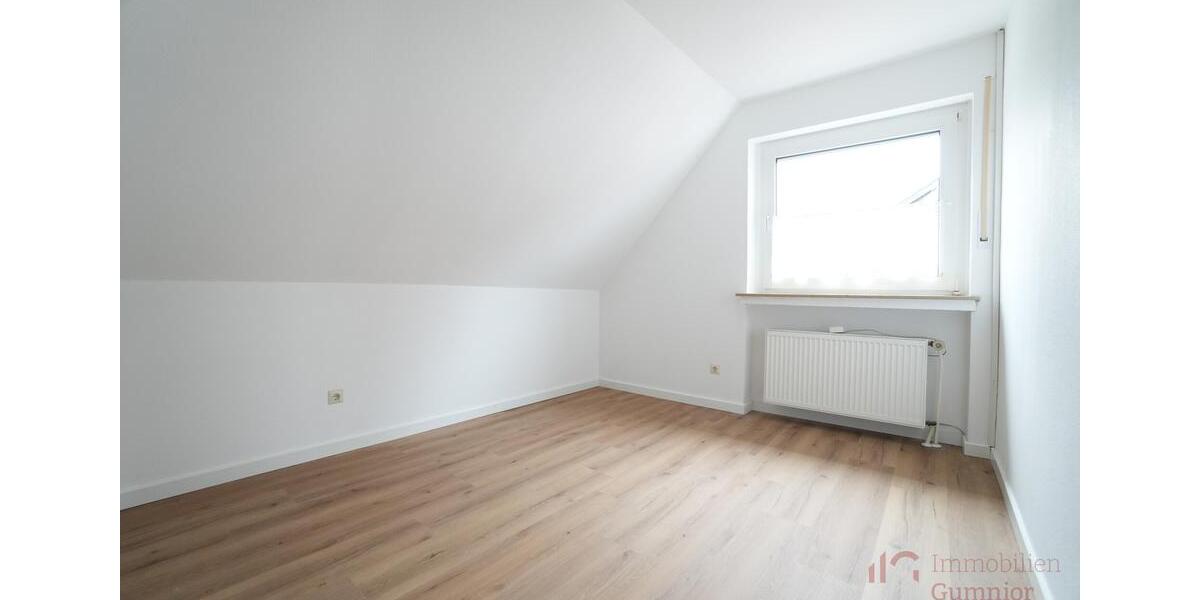 Dachgeschoßwohnung Salzbergen - 4 Zimmer, 80 m&sup2;, 640&euro; | Angebot:26266470