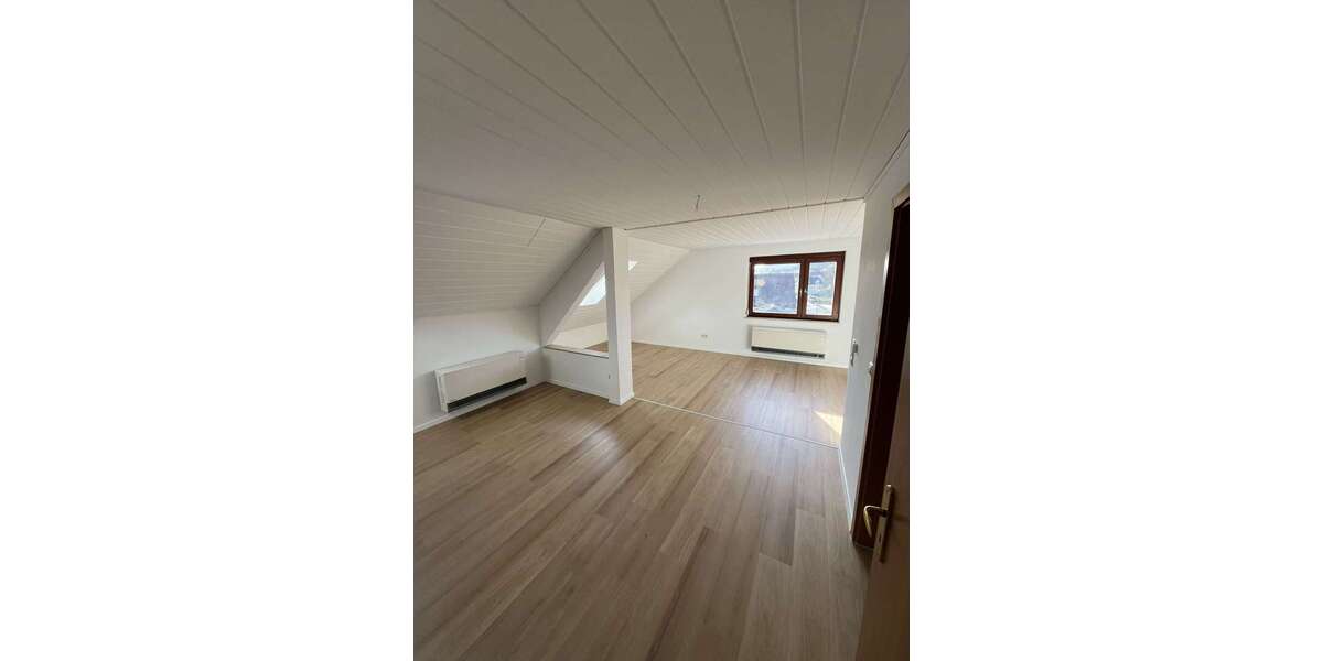 Etagenwohnung Eberstadt - 2 Zimmer, 66 m&sup2;, 750&euro; | Angebot:26097096