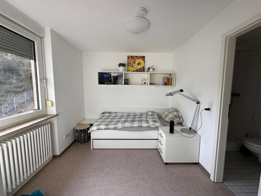 Vollmöbliertes WG-Zimmer in Top Lage