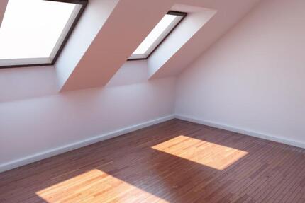 Frisch renovierte 3-Zimmer-Dachgeschosswohnung 2.5 zimmer