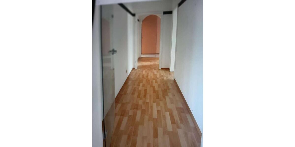 Erdgeschoßwohnung Waldems - 5 Zimmer, 155 m&sup2;, 1.180&euro; | Angebot:25525860