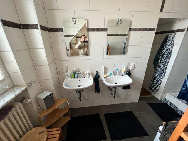 Etagenwohnung Sankt Ingbert - 4 Zimmer, 150 m&sup2;, 750&euro; | Angebot:26610016