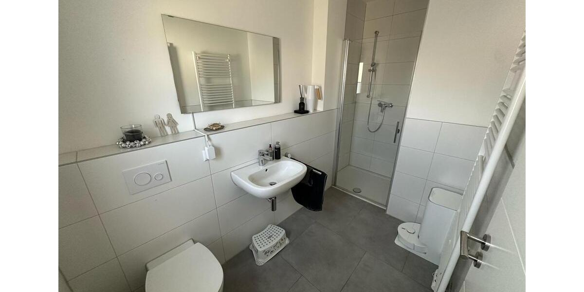 Doppelhaushälfte Günzburg - 6 Zimmer, 145 m&sup2;, 1.700&euro; | Angebot:26349501