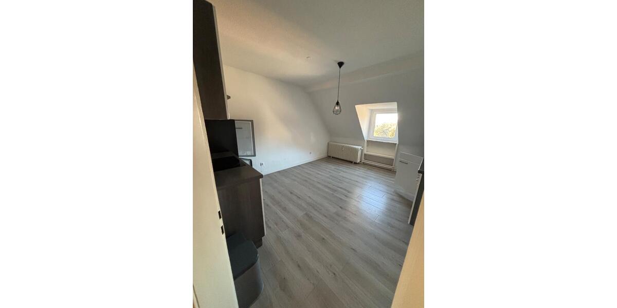 Dachgeschoßwohnung Bochum Bochum-Mitte - 2 Zimmer, 63 m&sup2;, 560&euro; | Angebot:24766524