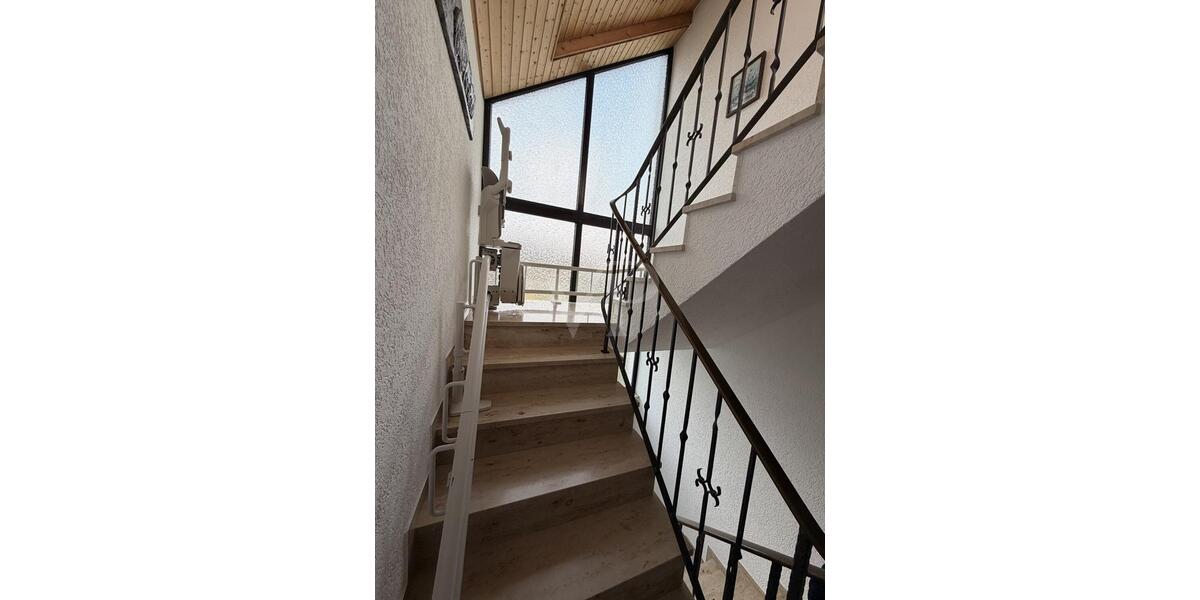 Dachgeschoßwohnung Bad Windsheim - 4 Zimmer, 89 m&sup2;, 900&euro; | Angebot:25961548