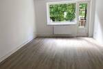 HH-SÜLLDORF Nähe S-Bahn, gute Wohnlage, sanierte 1 Zi.-Whg.ca. 38m², Balkon, neues Vollbad mit Fenster, EBK etc., € 770 inkl.