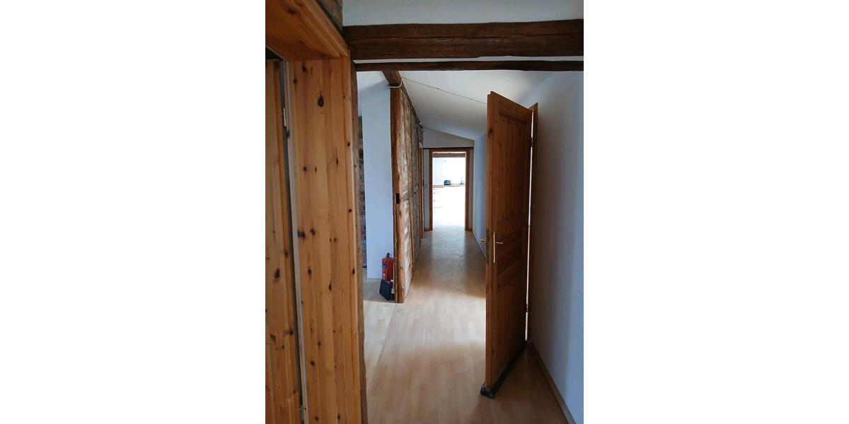 Dachgeschoßwohnung Waren (Müritz) - 3 Zimmer, 160 m&sup2;, 720&euro; | Angebot:25988395