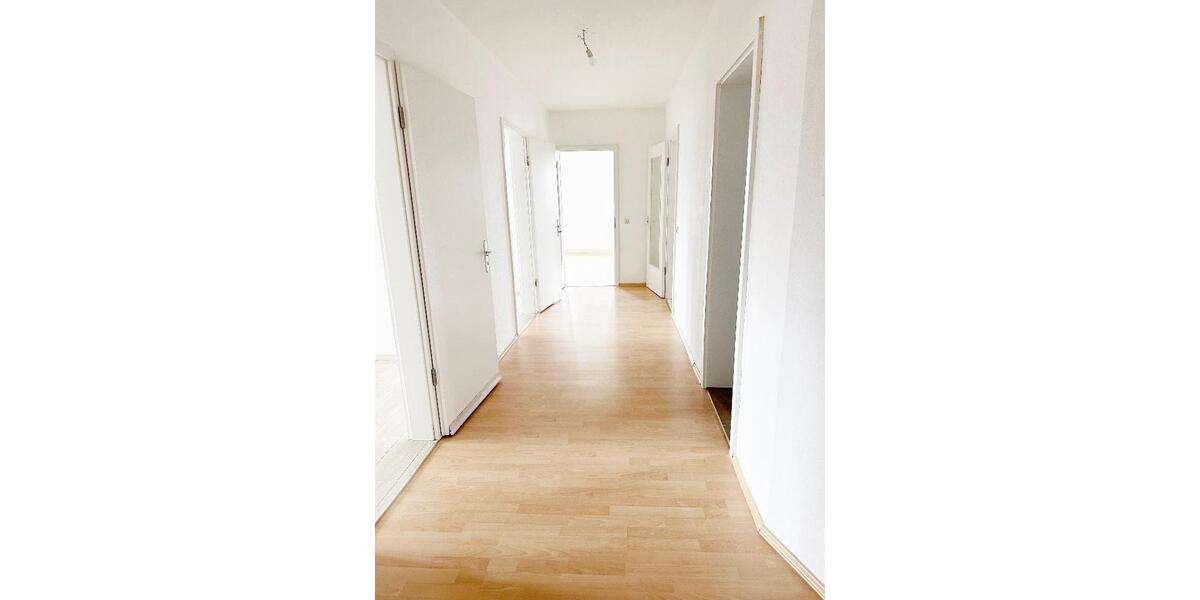 Etagenwohnung Nünchritz - 4 Zimmer, 94 m&sup2;, 625&euro; | Angebot:25979087