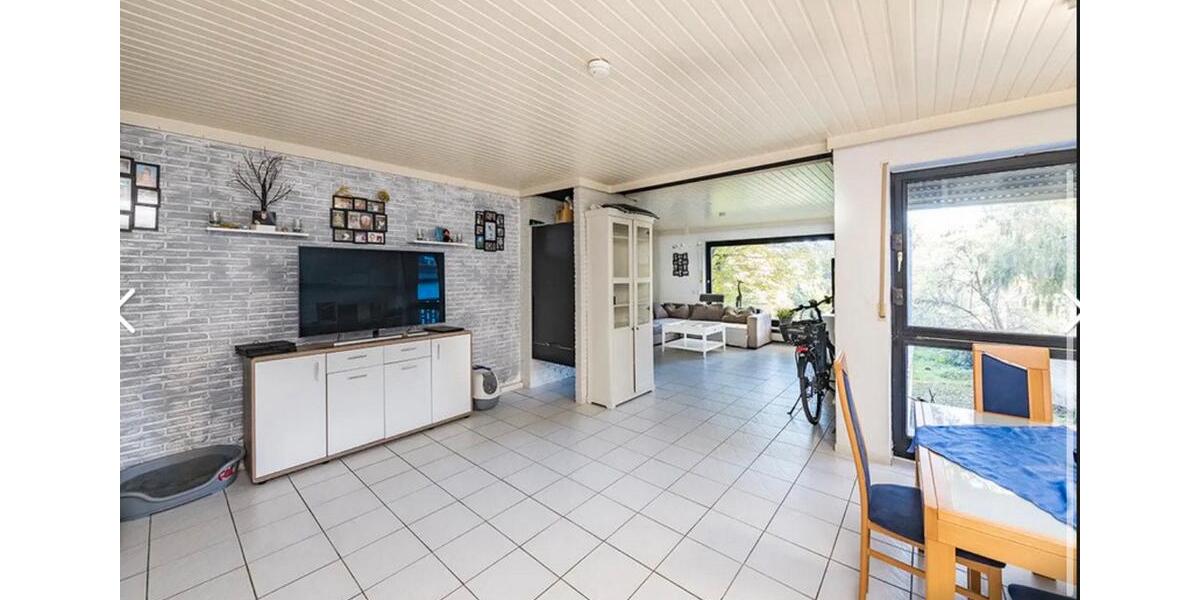 Hochparterre Mönchengladbach Süd - 5 Zimmer, 152 m&sup2;, 1.295&euro; | Angebot:25044170