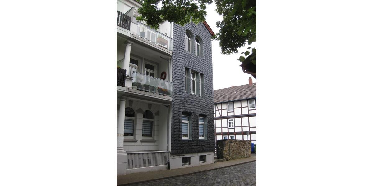 - Schöne 4-Zimmer-EG-Wohnung mit großem Balkon - 4 zimmer