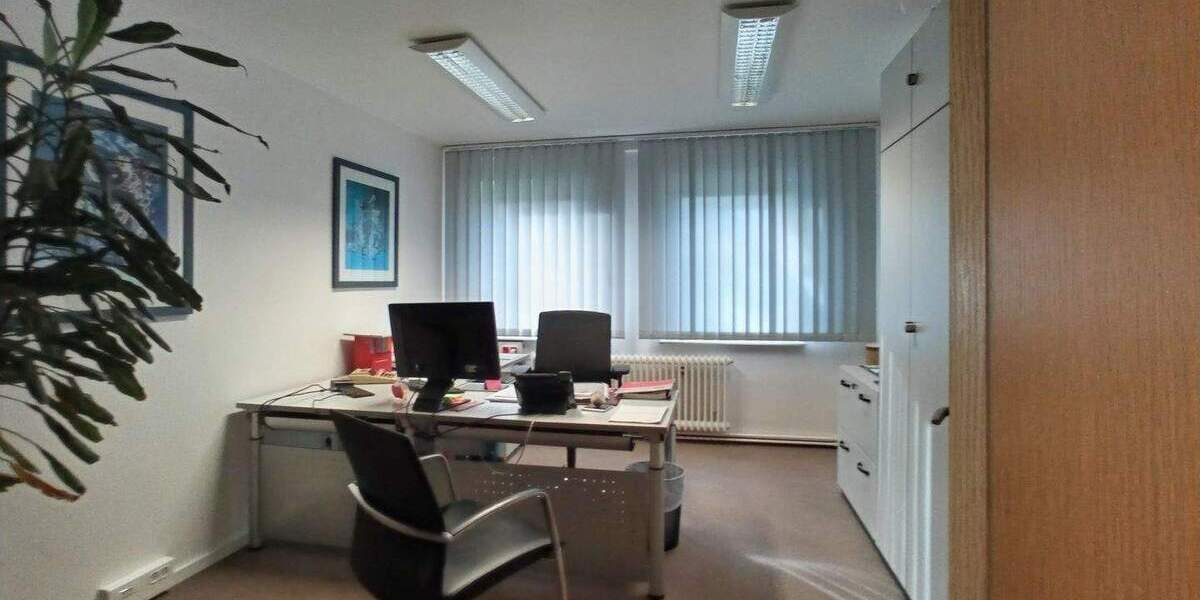 Attraktive Lagerhalle mit Büroanbau in Vellmar zimmer