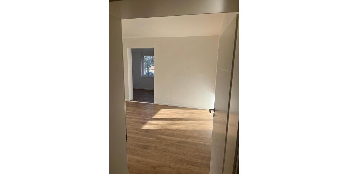 Etagenwohnung Frankfurt am Main Ost - 4 Zimmer, 90 m&sup2;, 1.800&euro; | Angebot:26429880