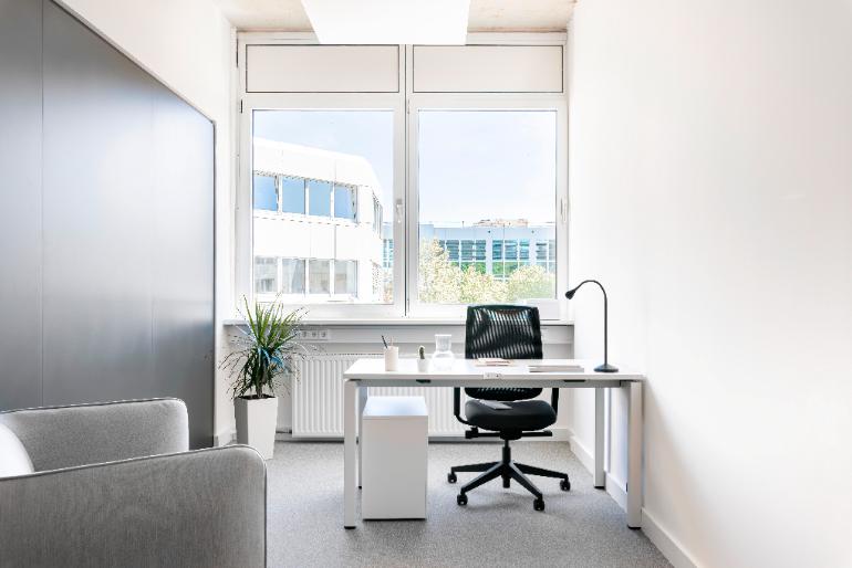 Vollmöbliertes Büro in Coworking Center in Ismaning - All-in-Miete