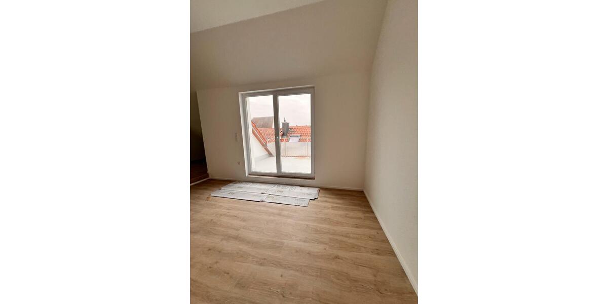 Dachgeschoßwohnung Rülzheim - 2 Zimmer, 52 m&sup2;, 660&euro; | Angebot:24738136