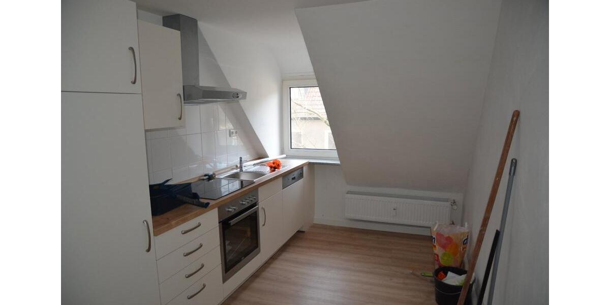 Dachgeschoßwohnung Essen Stadtbezirk III - 4 Zimmer, 58 m&sup2;, 580&euro; | Angebot:26494648