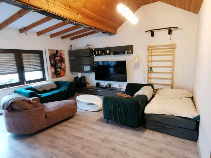 3 Zimmer Dachgeschosswohnung in Koslar zimmer