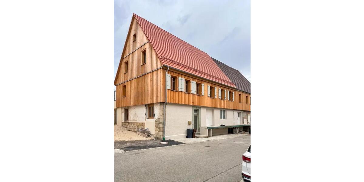 4,5-Zimmer-Wohnung in Stadthaus mit Altbau-Flair 4 zimmer