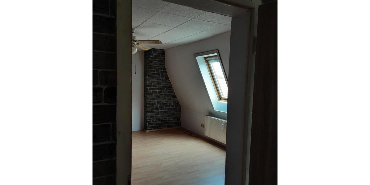 Dachgeschoßwohnung Nienburg (Saale) - 3 Zimmer, 89 m&sup2;, 590&euro; | Angebot:26325715