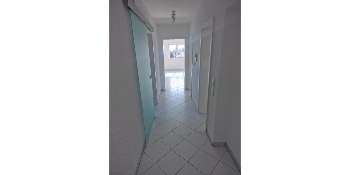 Dachgeschoßwohnung Wölfersheim - 1 Zimmer, 65 m&sup2;, 700&euro; | Angebot:25475951