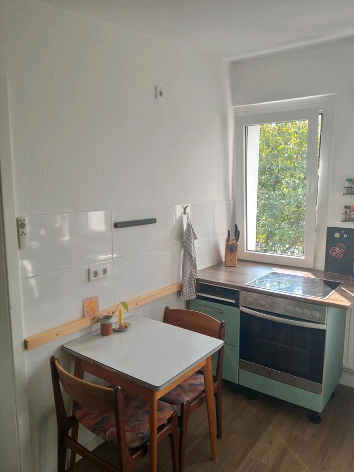 3-Zimmer-Dachgeschoßwohnung mit Südbalkon & EBK in Linden-Mitte