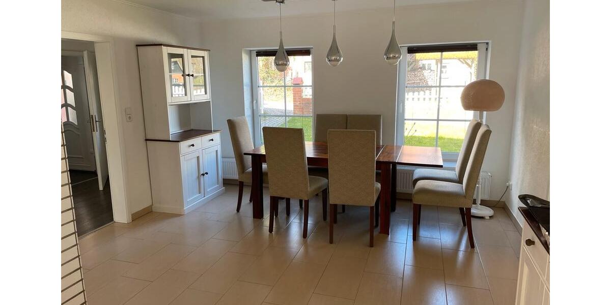 Erdgeschoßwohnung Lütjenburg - 3 Zimmer, 102 m&sup2;, 1.100&euro; | Angebot:25963517