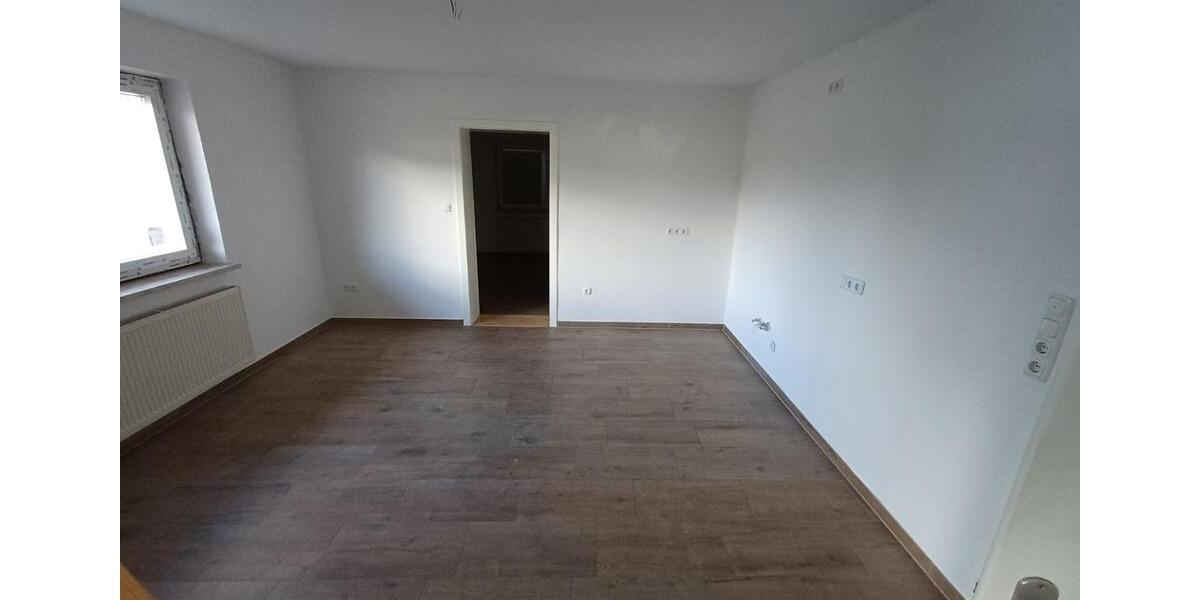 Erdgeschoßwohnung Niederwinkling - 4 Zimmer, 93 m&sup2;, 850&euro; | Angebot:25936862