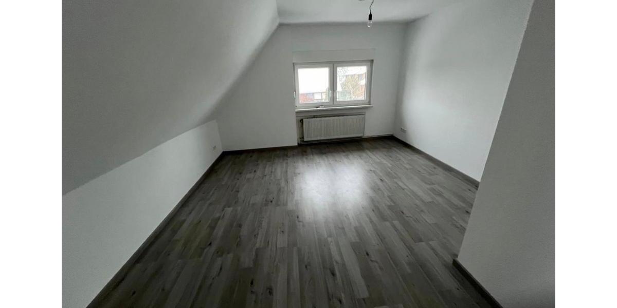 Dachgeschoßwohnung Rodewald - 3 Zimmer, 100 m&sup2;, 950&euro; | Angebot:26387251