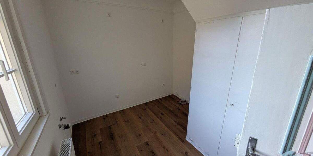 Etagenwohnung Schwäbisch Hall Tullauer Höhe - 3 Zimmer, 125 m&sup2;, 1.100&euro; | Angebot:25801403