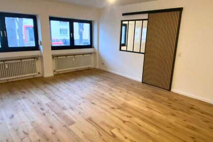 2Z Wohnung Erstbezug nach Sanierung mit Parkplatz in Köln-Raderthal 1 zimmer