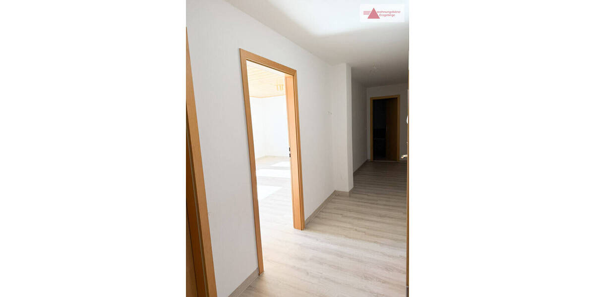 Etagenwohnung Geyer - 4 Zimmer, 92 m&sup2;, 520&euro; | Angebot:26377316