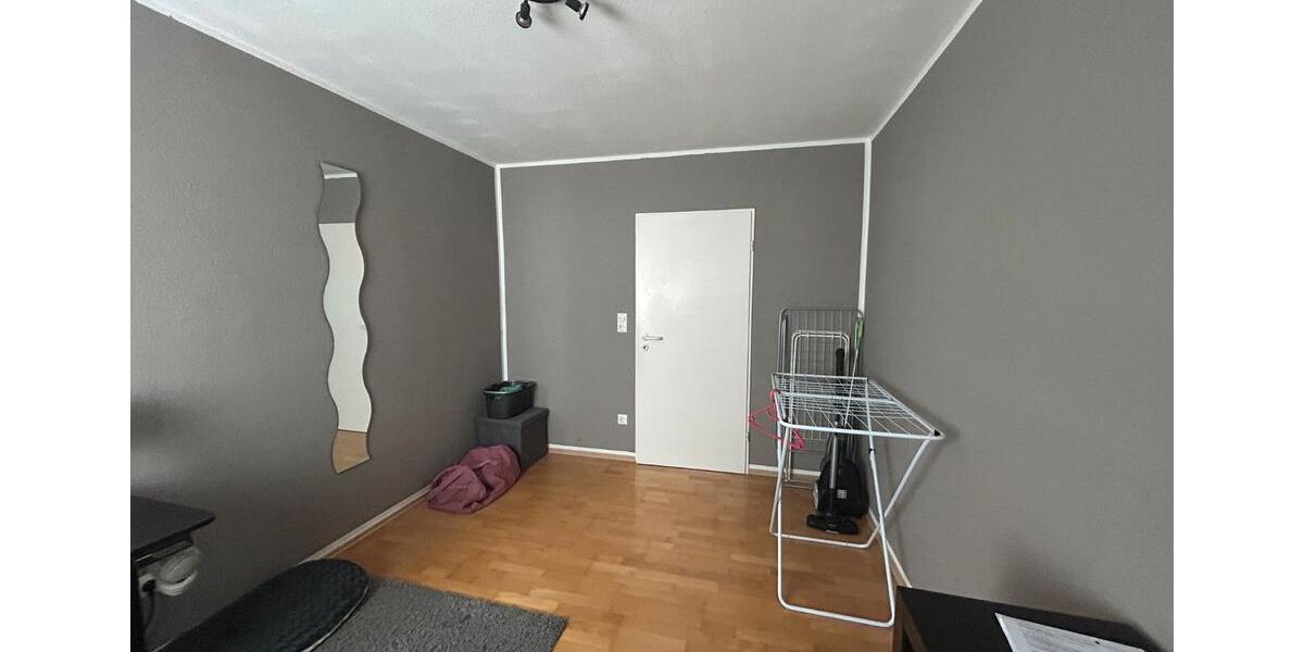 Dachgeschoßwohnung Friedrichsdorf - 3 Zimmer, 120 m&sup2;, 1.200&euro; | Angebot:26295541