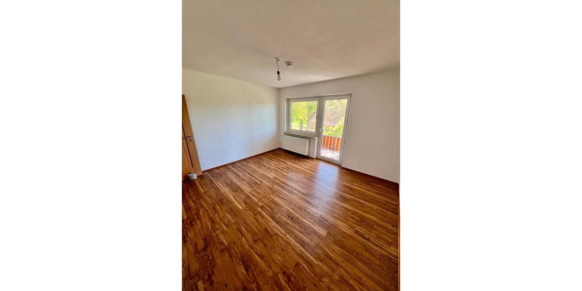 Etagenwohnung Ippesheim - 5 Zimmer, 98 m&sup2;, 550&euro; | Angebot:26563222