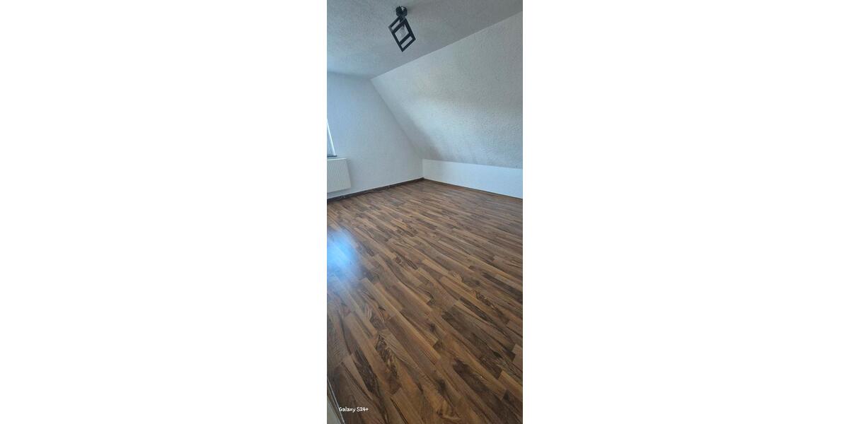 Etagenwohnung Steffenberg - 3 Zimmer, 65 m&sup2;, 500&euro; | Angebot:26387637