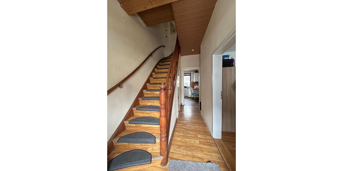 Etagenwohnung Bremen Burglesum - 5 Zimmer, 100 m&sup2;, 370&euro; | Angebot:25381742