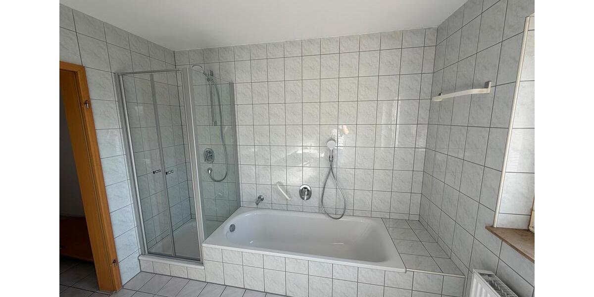 Erdgeschoßwohnung Dinkelsbühl - 3 Zimmer, 76 m&sup2;, 600&euro; | Angebot:26006496