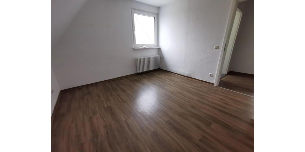Dachgeschoßwohnung Gelsenkirchen Gelsenkirchen-West - 3 Zimmer, 58 m&sup2;, 433&euro; | Angebot:25928333